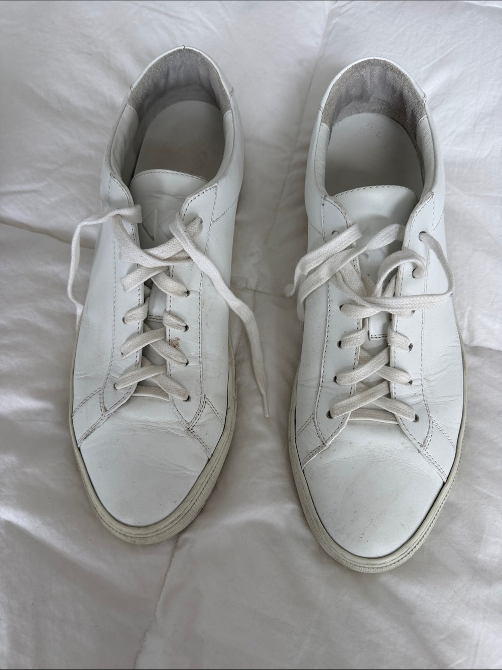 KOIO White Leather Low-Top Sneakers